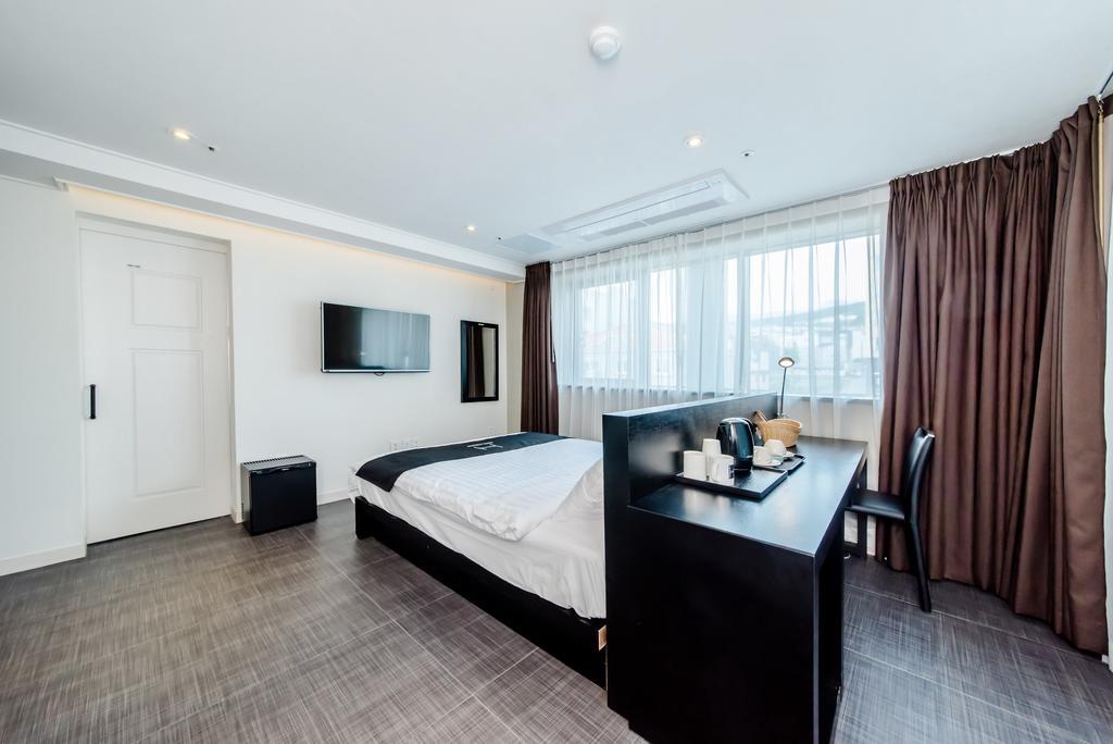 Publico Hotel Seogwipo Bagian luar foto