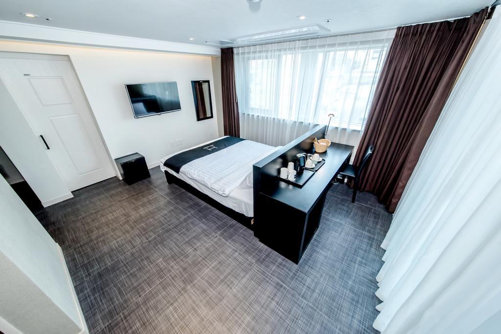 Publico Hotel Seogwipo Bagian luar foto