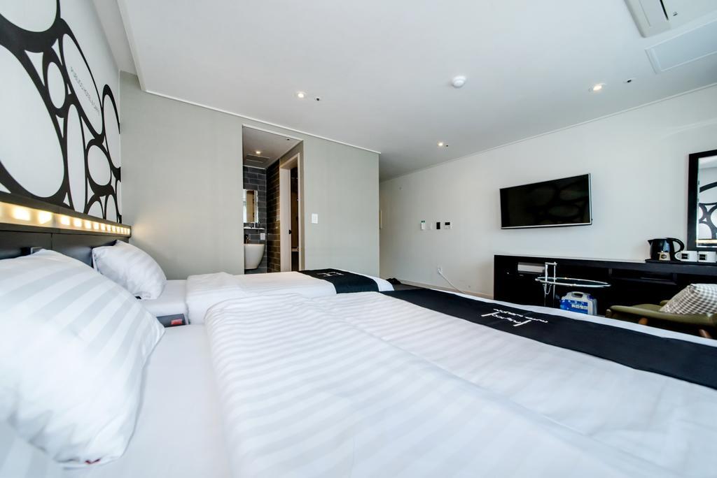 Publico Hotel Seogwipo Bagian luar foto