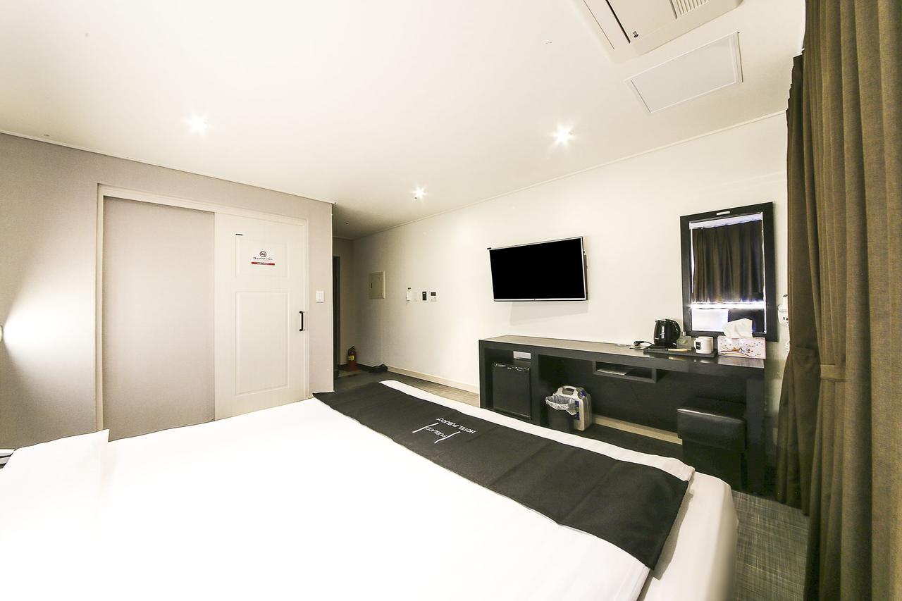 Publico Hotel Seogwipo Bagian luar foto